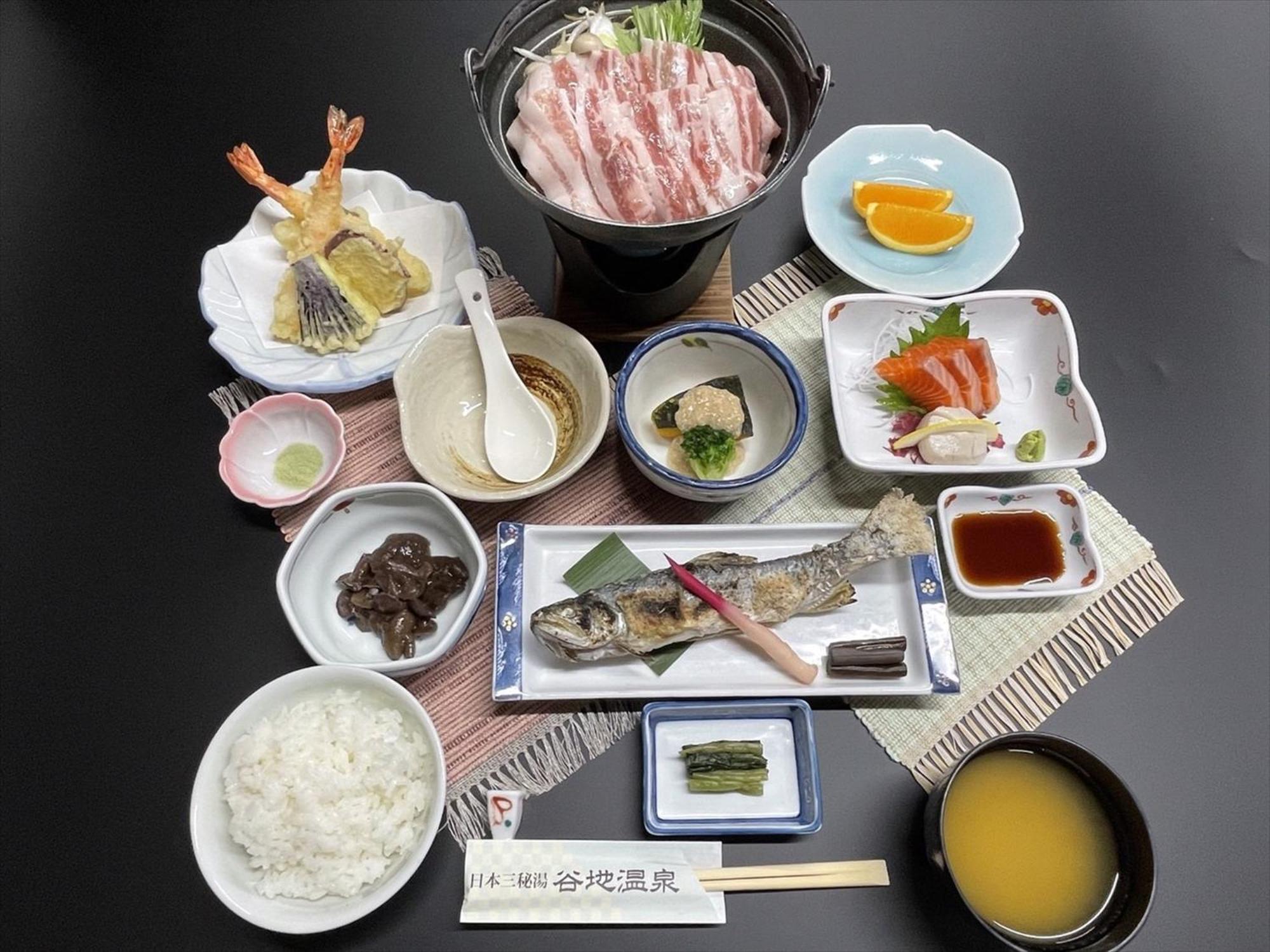 Готель Yachi Onsen Товада Екстер'єр фото