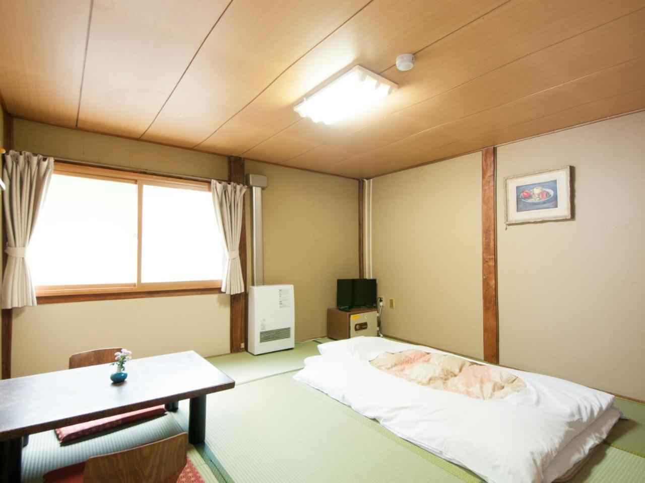 Готель Yachi Onsen Товада Номер фото